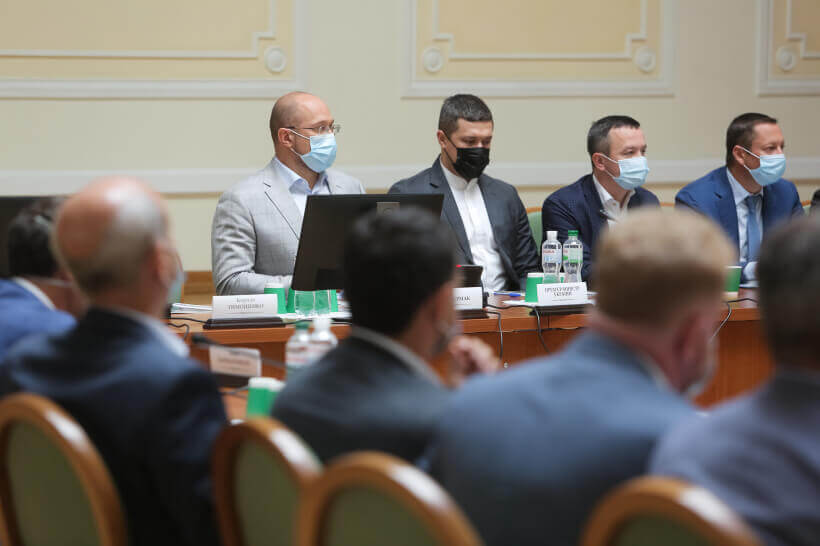 Кабінет міністрів України спільно з бізнесом розробить економічну стратегію країни на 10 років